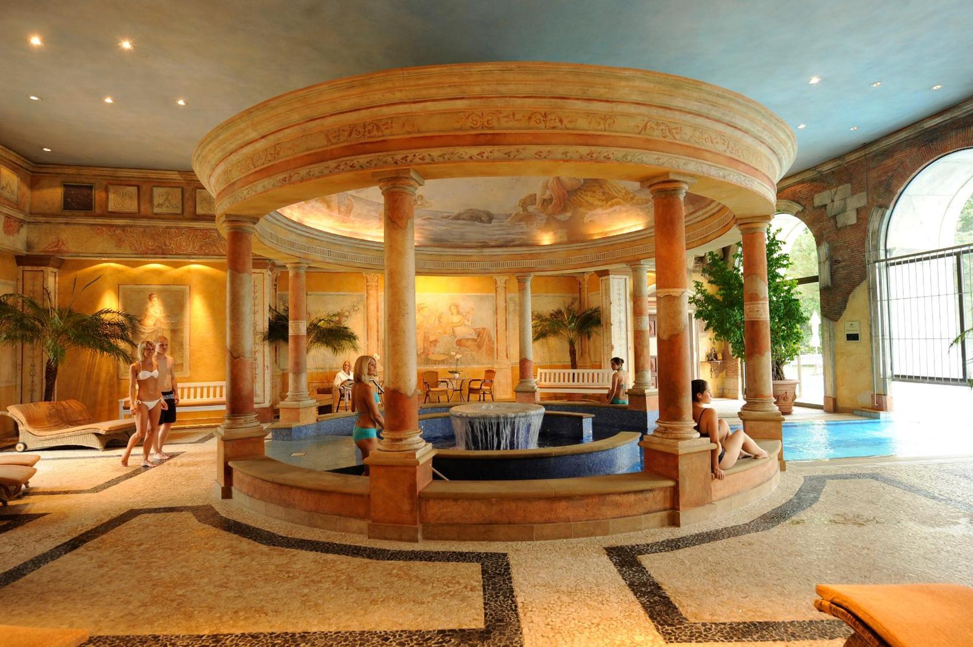 4 Hotel Rust Bagian luar foto