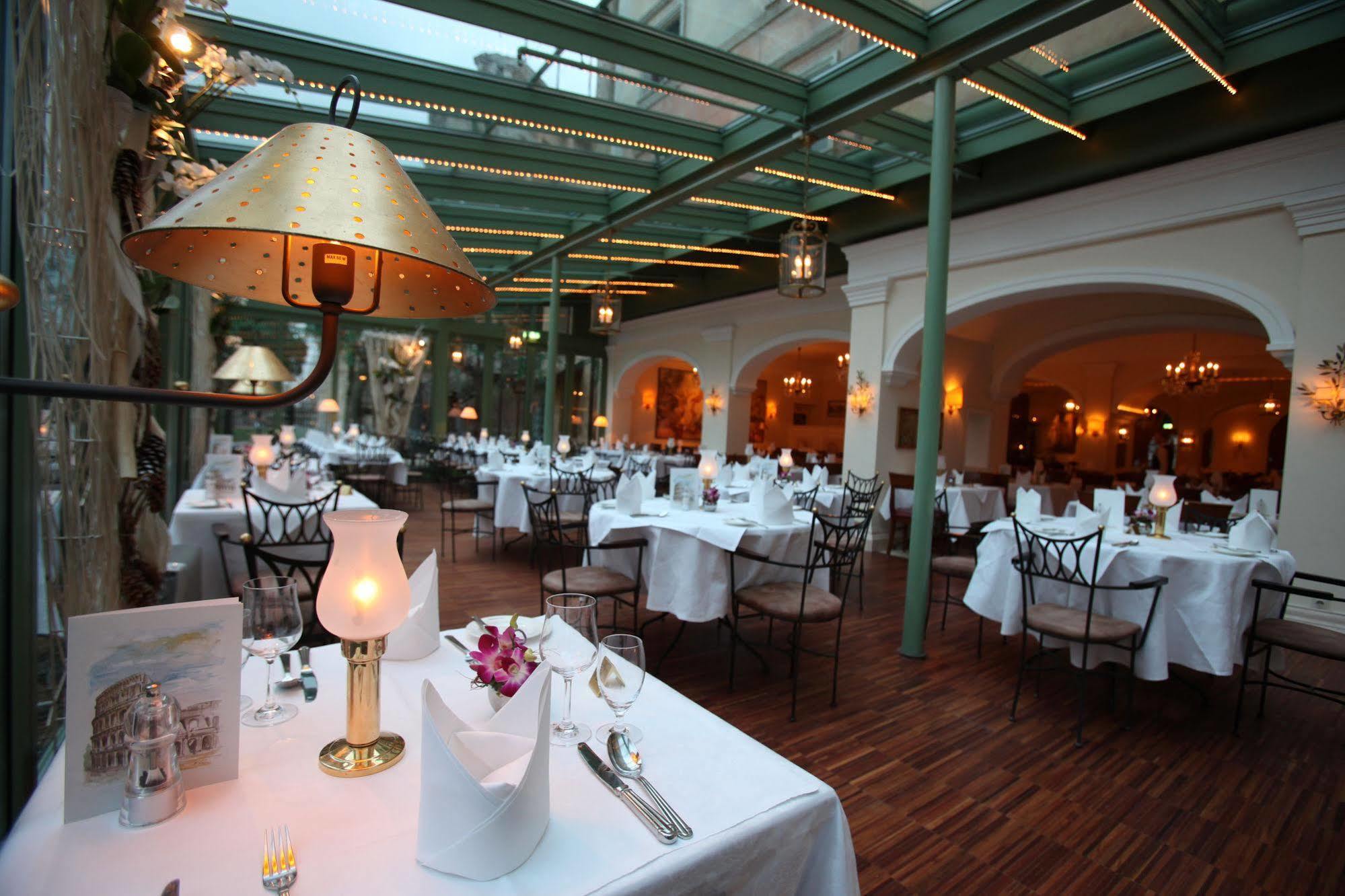 4 Hotel Rust Bagian luar foto